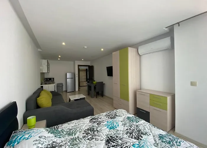 Paradiso 'в' 402 Private * Νεσέμπαρ